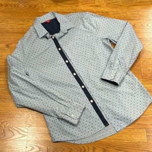 Preloved but looks like new shirt by Guess